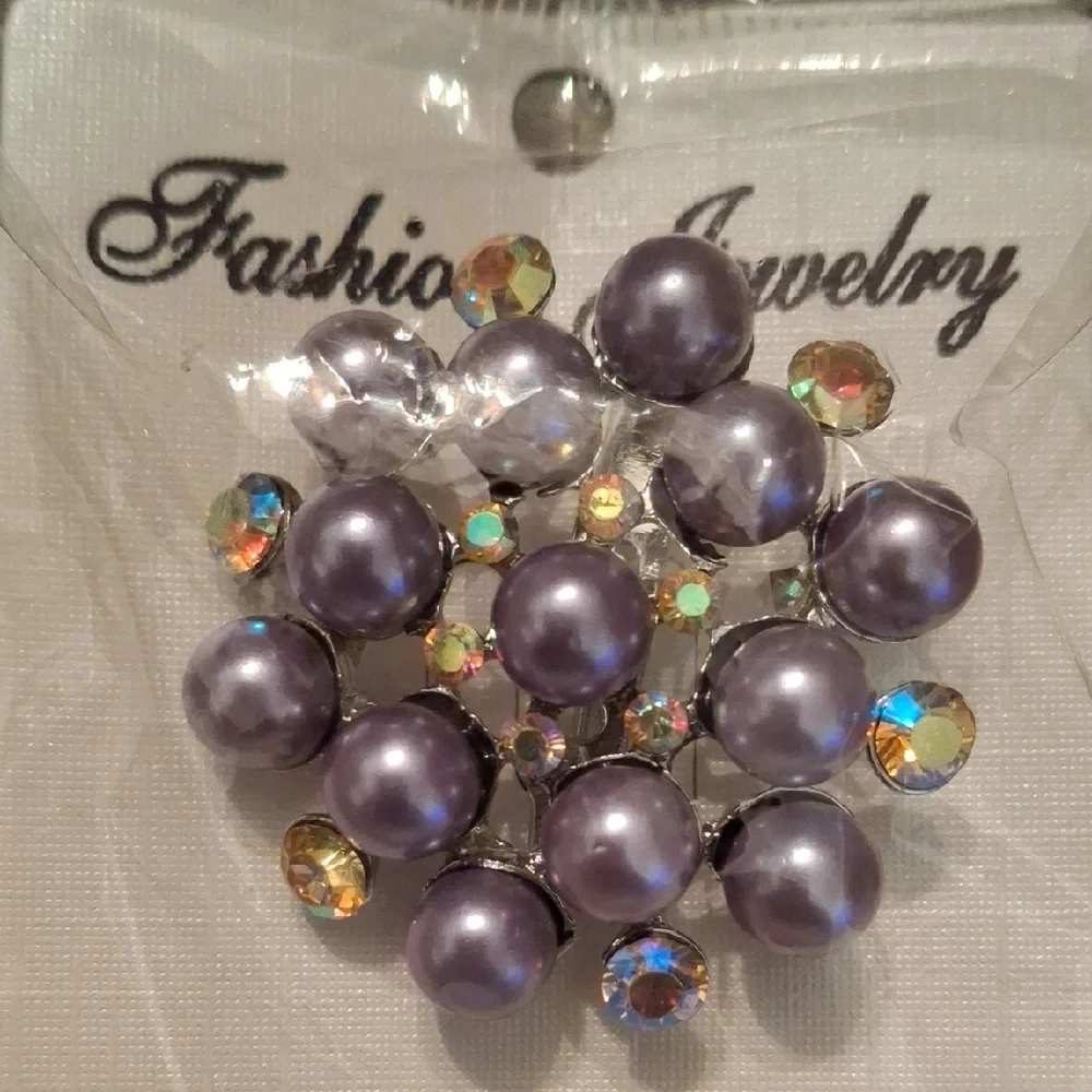 Elegant Purple and Silver Fashion Brooch